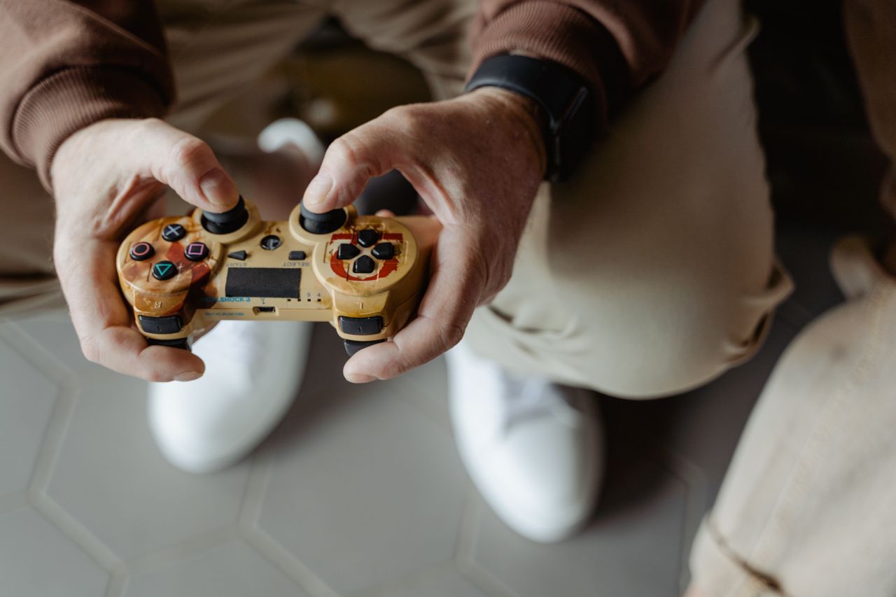 How Traditional Card Games Adapted to Asia’s Digital Gaming Era